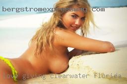 Love giving Clearwater, Florida massages, oral.